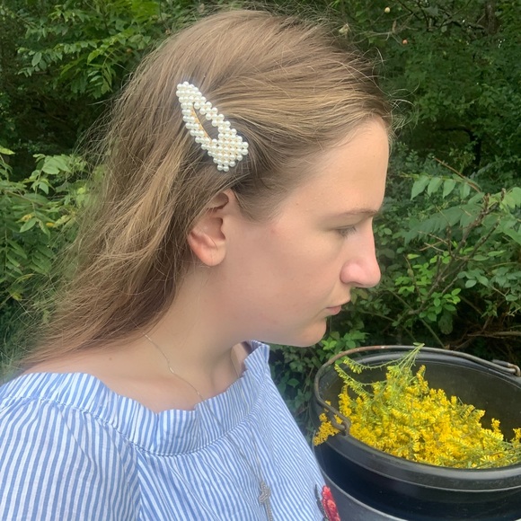 Embellished Gold Pearl Hair Clip | Classic Feminine Cottagecore - Picture 9 of 17